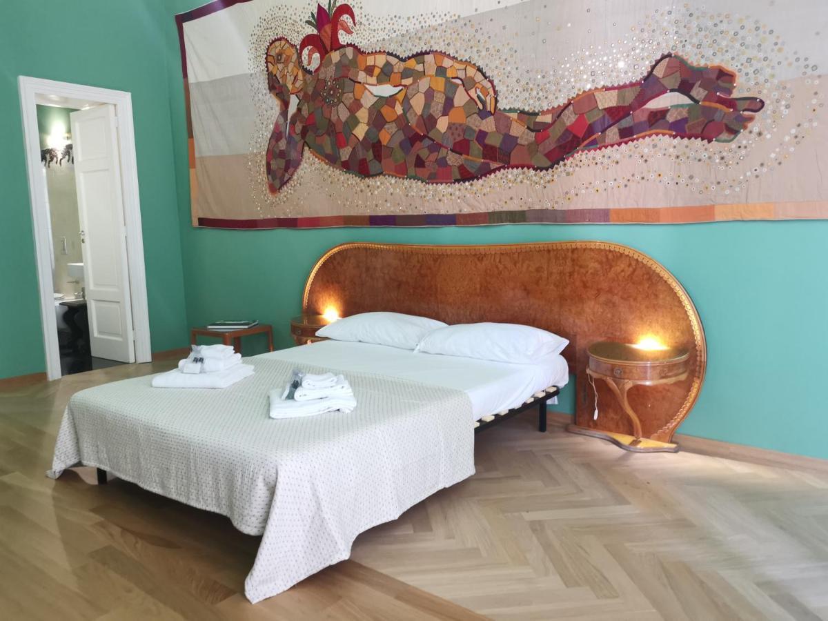 Speciale Tarshito Guesthouse Bari Esterno foto