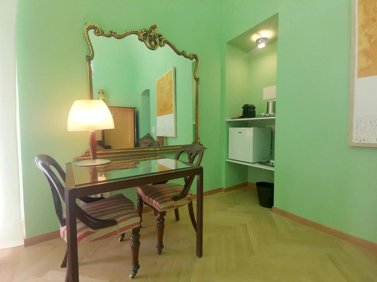 Speciale Tarshito Guesthouse Bari Esterno foto