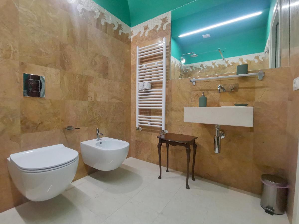 Speciale Tarshito Guesthouse Bari Esterno foto
