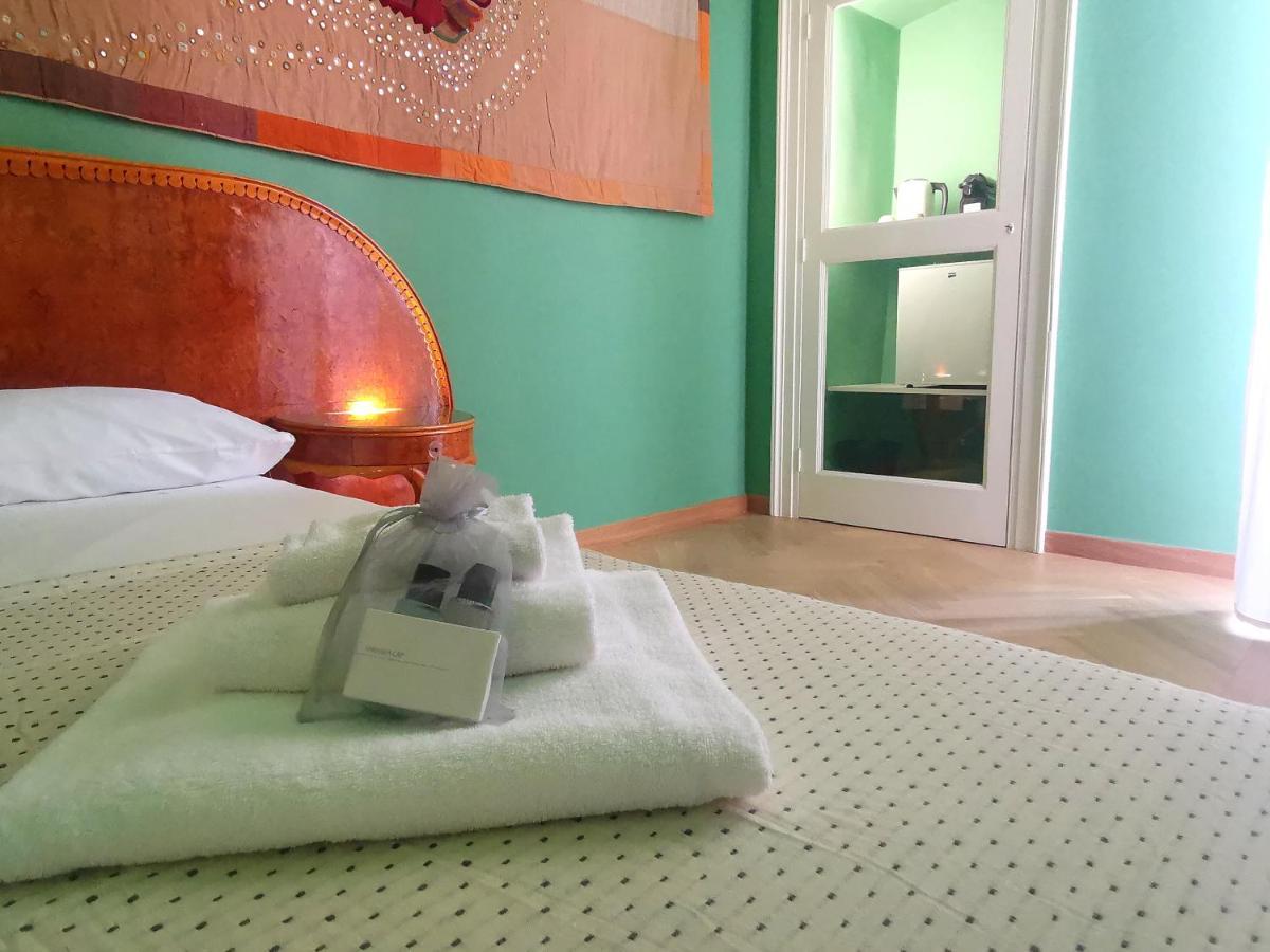 Speciale Tarshito Guesthouse Bari Esterno foto