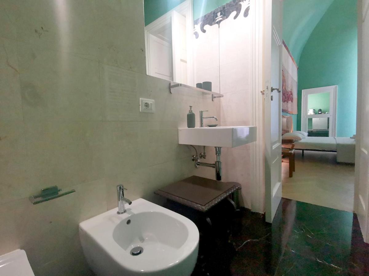 Speciale Tarshito Guesthouse Bari Esterno foto