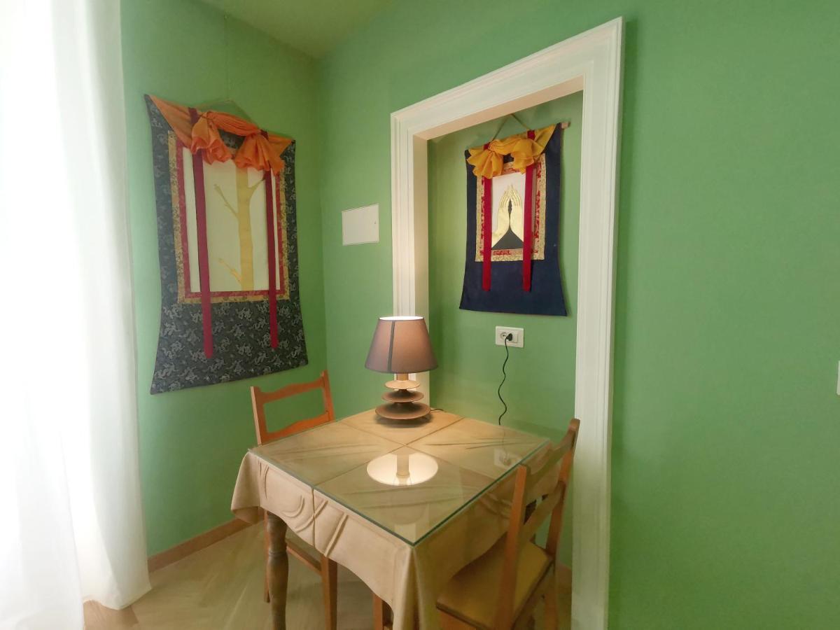 Speciale Tarshito Guesthouse Bari Esterno foto