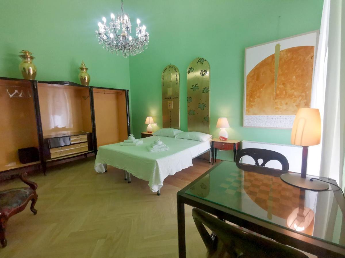 Speciale Tarshito Guesthouse Bari Esterno foto